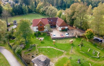 049_URSUS